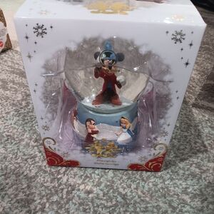 Disney Snow Globe with Mickey and Friends